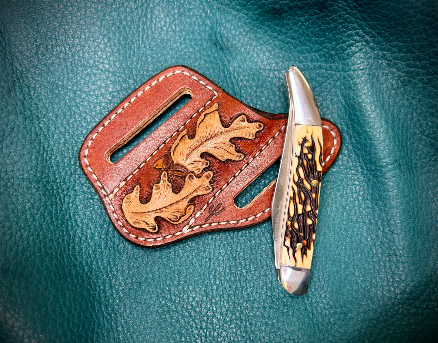 Pocket Knives with Sheaths