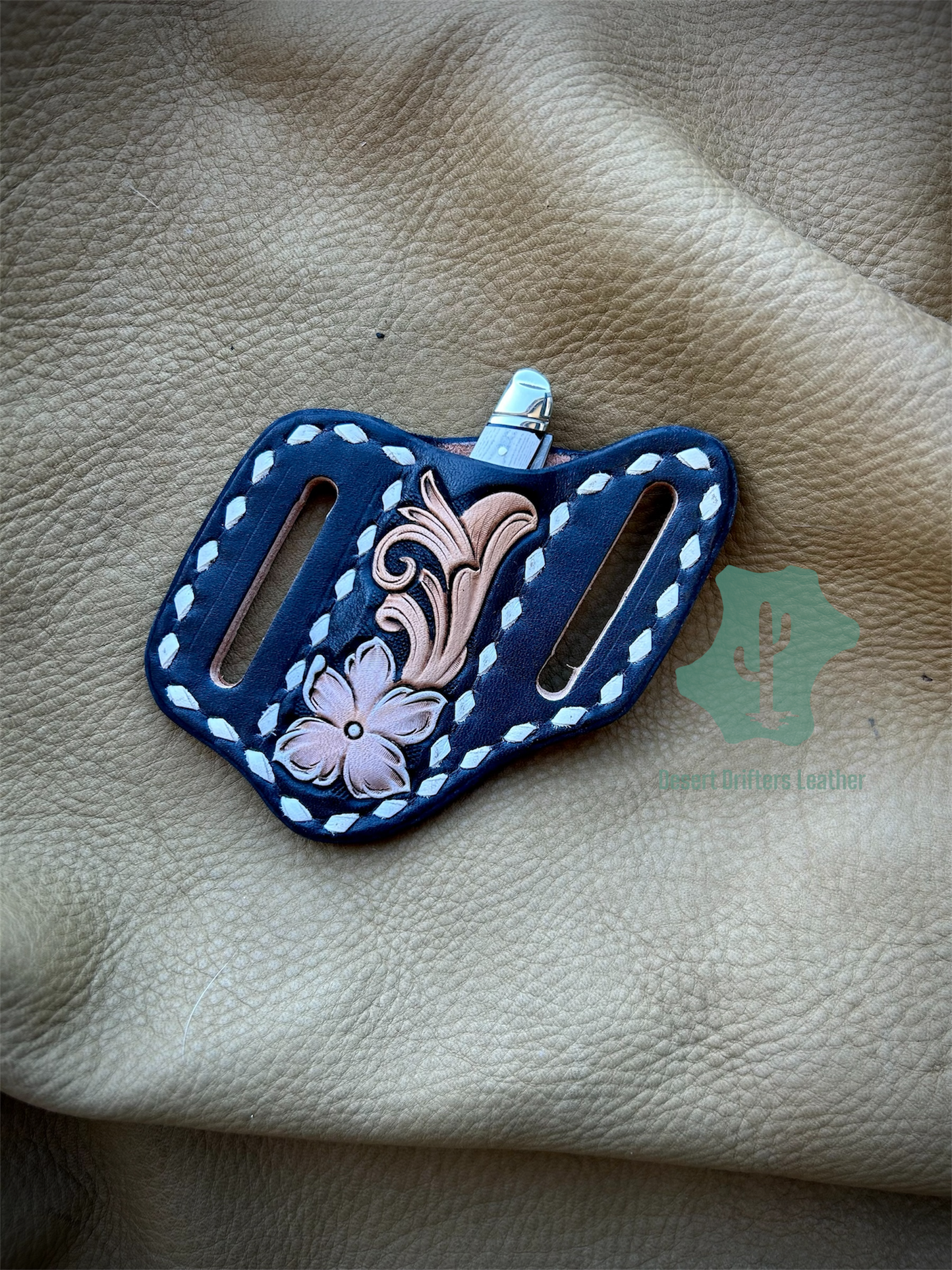 Black/White Floral Sheath & Knife